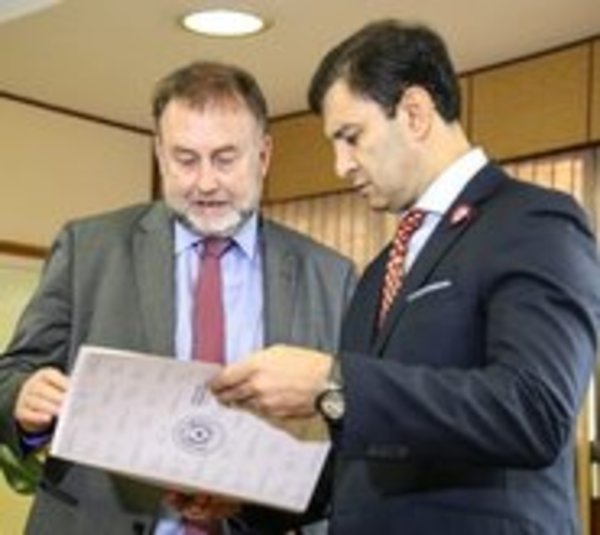 Ejecutivo presenta proyecto de reforma tributaria ante el Congreso - Paraguay.com