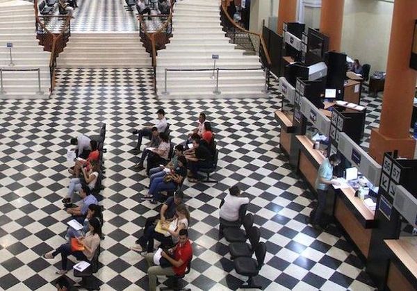 Hacienda presentó ayer proyecto de reforma con subas en el ISC