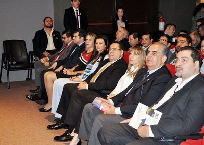 La recesión económica afecta a maquiladoras - Edicion Impresa - ABC Color
