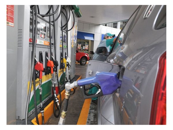 Diésel y naftas suben G. 300 y   Cetrapam ya exige ajustar pasajes