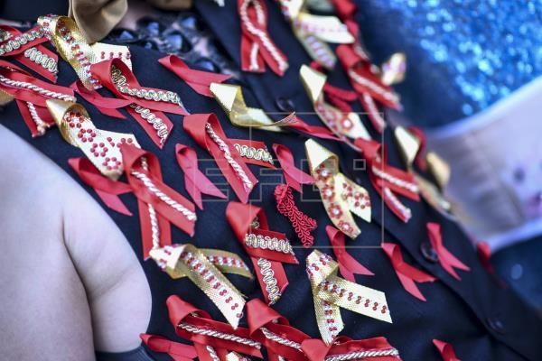 El "Baile de la Vida" contra el sida se celebra este año por última vez » Ñanduti