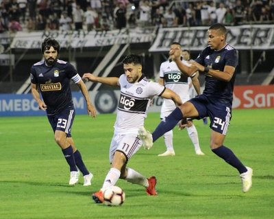 Olimpia cede su invicto ante Sporting Cristal | .::Agencia IP::.