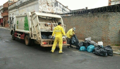 HOY / Plantean no recoger basuras de entes morosos: hasta la Presidencia figura en lista negra