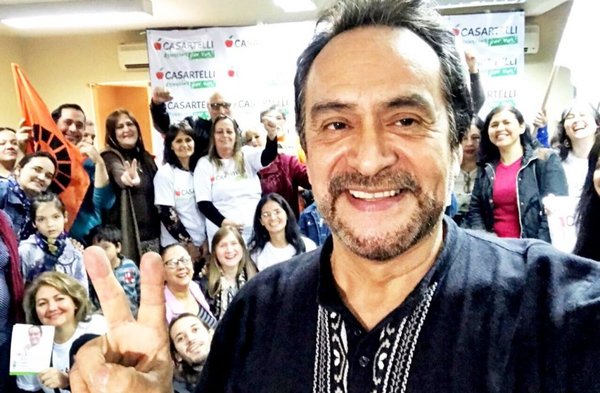 Mario Casartelli presenta "El pan y la guarania" » Ñanduti