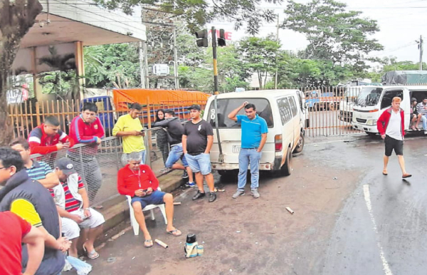 “Paseros” de cemento piden facilidad al Gobierno | Diario Vanguardia 09