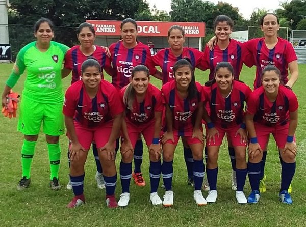 El clásico femenino fue para el Ciclón - Deportes - ABC Color