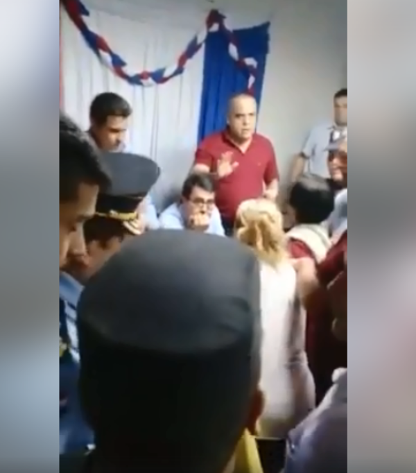 Escrachan a Bachi Núñez en José Falcón - Nacionales - ABC Color