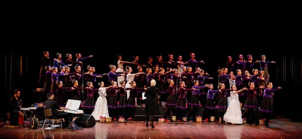 Coro “Da Capo” deslumbró en el Senado - ADN Paraguayo