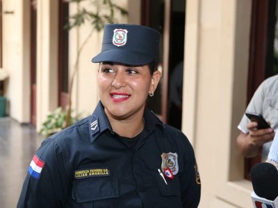 "Estoy preparada, no importa el género", dijo la policía que frenó el moquete entre el Chila y el chofer