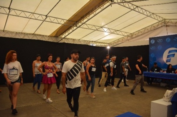 Multitudinaria convocatoria para el casting del Baila Conmigo Paraguay
