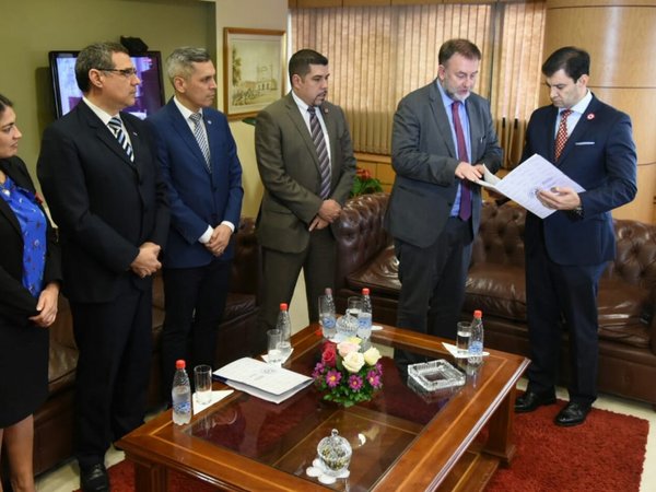 Mario Abdo retira proyecto de gobierno corporativo de empresas públicas