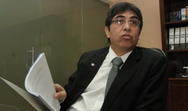 Excontralor a Viñas Cué por lesión de confianza » Ñanduti