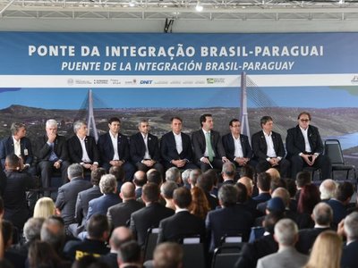 Mario Abdo y Bolsonaro inician obras del segundo puente