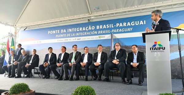 Paraguay y Brasil colocan piedra fundamental para construcción del segundo puente - .::RADIO NACIONAL::.