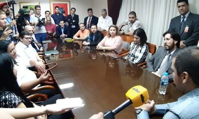 Prieto no consultó a intendenta sobre cuentas para dejar con cheques en manos a funcionarios
