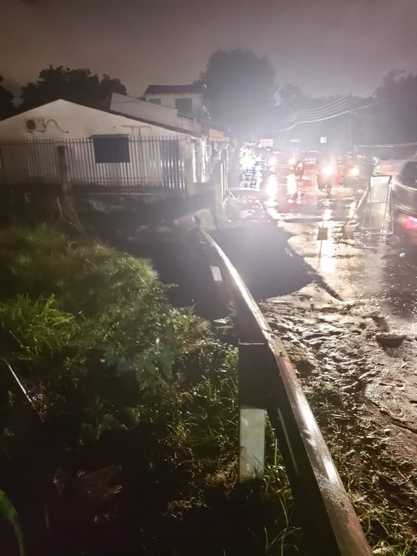 Clausuran la avenida Costanera Norte » Ñanduti