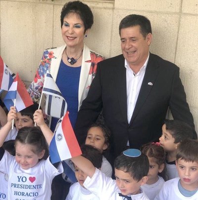 Otro mimo para Cartes en Israel