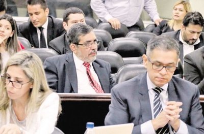 Excontralor es condenado a 4 años de cárcel y remitido a Viñas Cue - Edicion Impresa - ABC Color