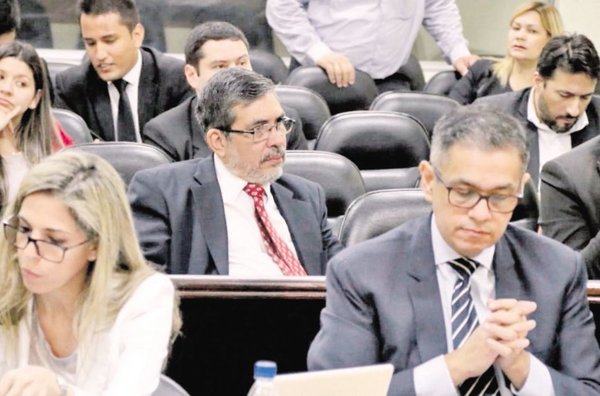 Excontralor es condenado a 4 años de cárcel y remitido a Viñas Cue - Edicion Impresa - ABC Color