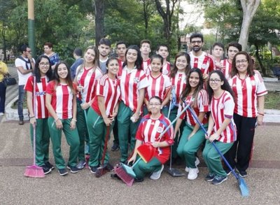 Minga ambiental de jóvenes en microcentro - Edicion Impresa - ABC Color