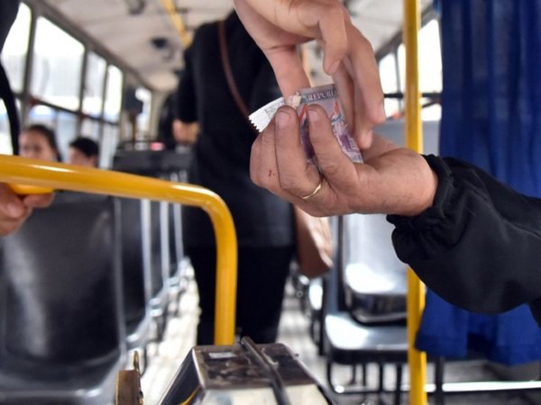 Gobierno definiría suba del pasaje entre hoy y mañana
