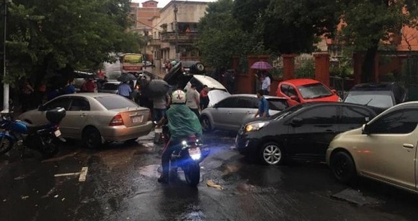 Activan emergencia por temporal en Asunción