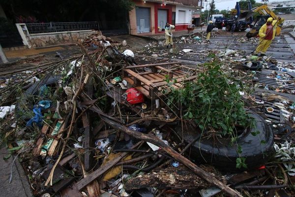 El día después de la tormenta en Central