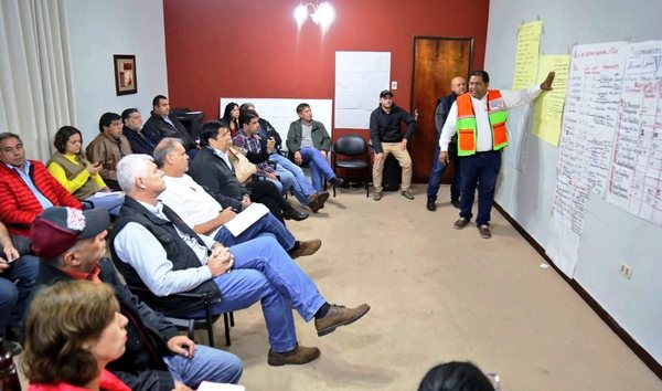 Coordinan acciones para acompañar a familias damnificadas en Pilar | .::Agencia IP::.