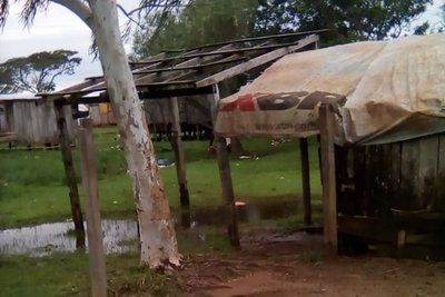 Itapúa: pobladores aislados piden a EBY abrir portones - Nacionales - ABC Color