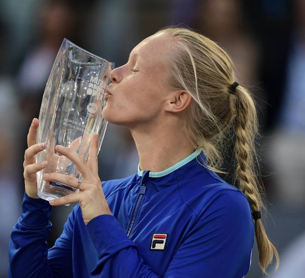Djokovic espera rival y Bertens ganó el cetro femenino