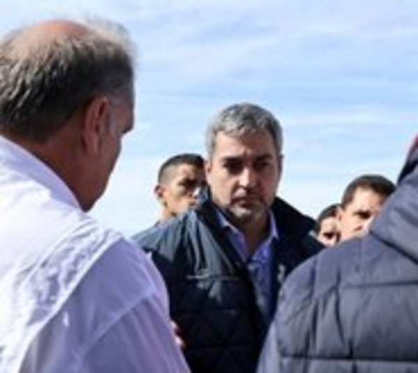 Pilar: Mario Abdo se asegura de que asistencia llegue a inundados - Paraguay.com