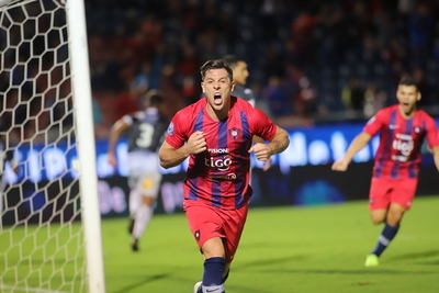 Cerro Porteño triunfa en casa frente a un aguerrido Santaní