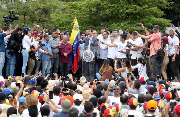 Guaidó pide no desfallecer ante la dictadura chavista - Edicion Impresa - ABC Color