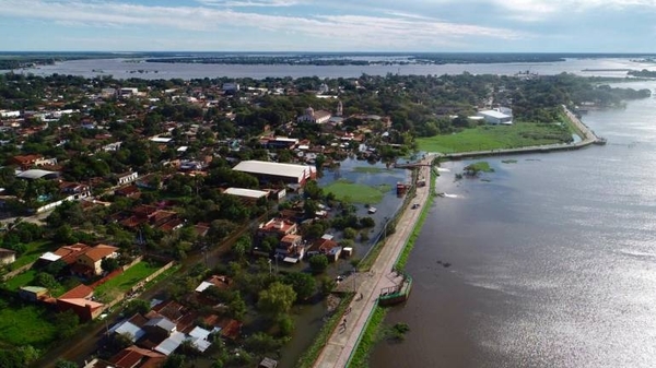 HOY / Inundación en Pilar: la lucha de una ciudad para salir adelante en medio del agua
