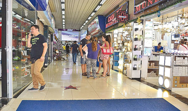 No habrá multa para comercios que abran puertas el 14 de mayo, anuncian - ADN Paraguayo