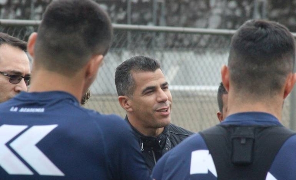 HOY / Carlos Bonet retorna al fútbol