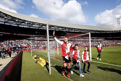 Robin van Persie cuelga las botas - Deportes - ABC Color