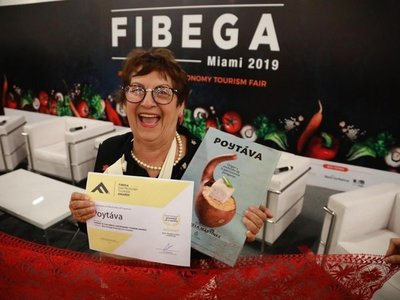 Paraguaya es premiada por su libro de etnogastronomía en Miami