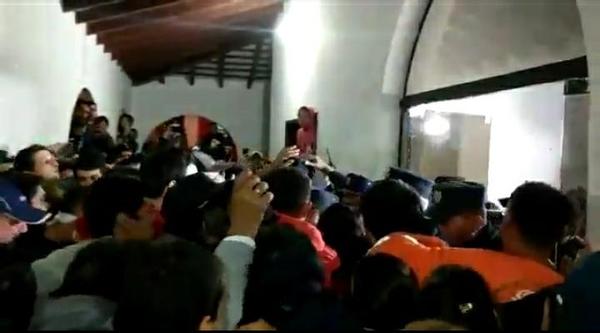 Damnificados exigen asistencia
