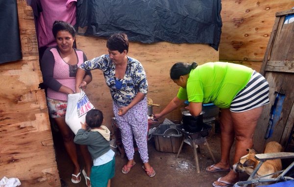 Ante llegada del frío, situación de damnificados se agrava en refugios - Edicion Impresa - ABC Color