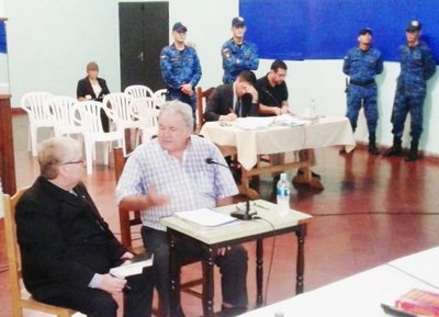 Juicio a Oviedo por plagio de Arlan Fick sigue este jueves - Edicion Impresa - ABC Color