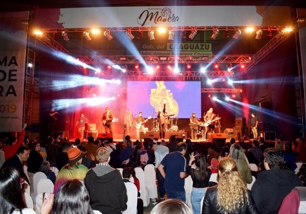 Exitoso Festival de la Madera - Edicion Impresa - ABC Color