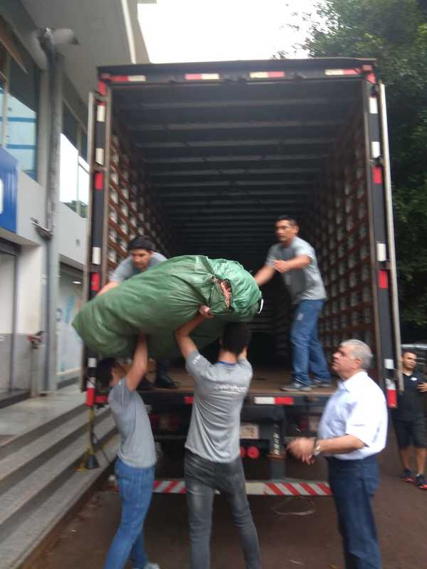 Empresarios esteños envían donaciones a pobladores de Pilar