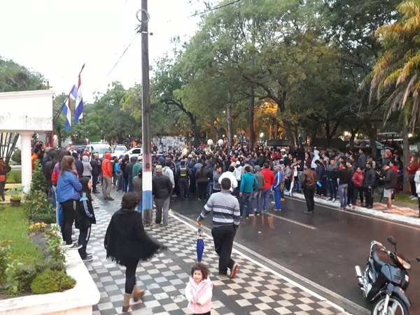 Tensión en Ñeembucú por falta de asistencia - ADN Paraguayo