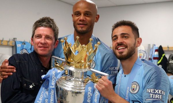 Noel Gallagher celebró la victoria del Manchester City cantando Wonderwall junto a los jugadores en el vestuario