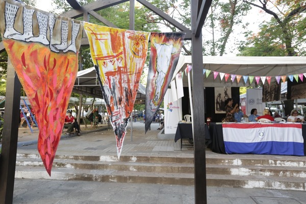 Gran programación cultural en Asunción por los #208Paraguay