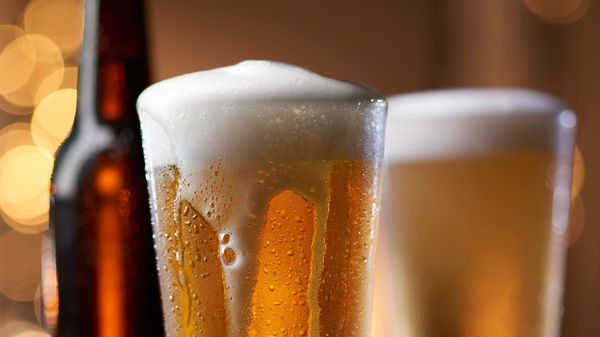Europa multa a la cervecera AB InBev con € 200 millones por abuso de dominio