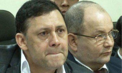 SENADORES DESTITUYERON A VÍCTOR BOGADO