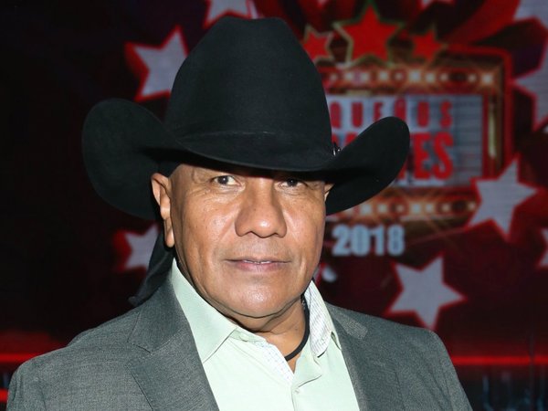 Esparza dice que el actor que le imitará es muy "fino"