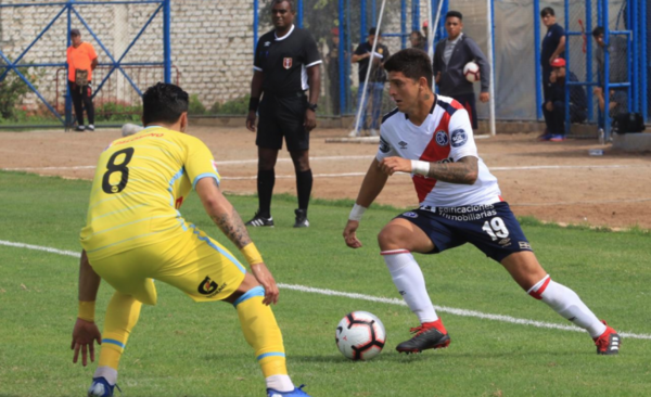 HOY / Jeremías Bogado celebra un gol con el Municipal
